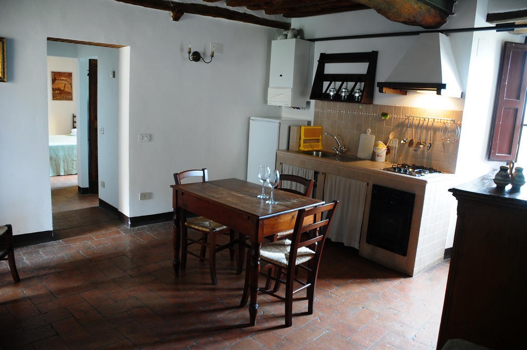בונוקונבנטו Agriturismo Castello Saltemnano חדר תמונה