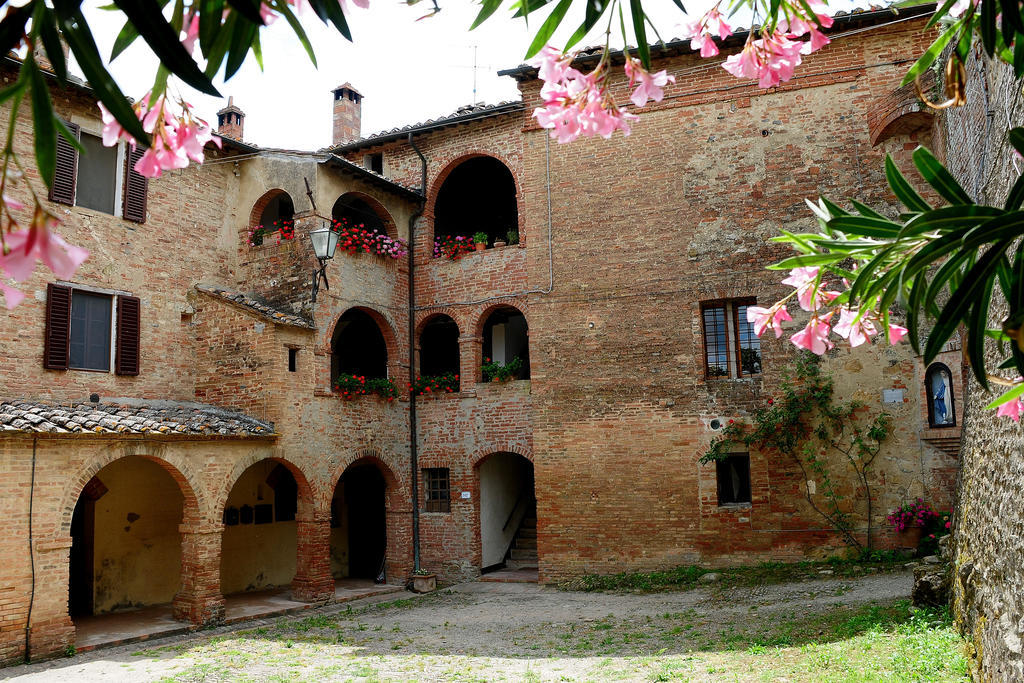 בונוקונבנטו Agriturismo Castello Saltemnano מראה חיצוני תמונה