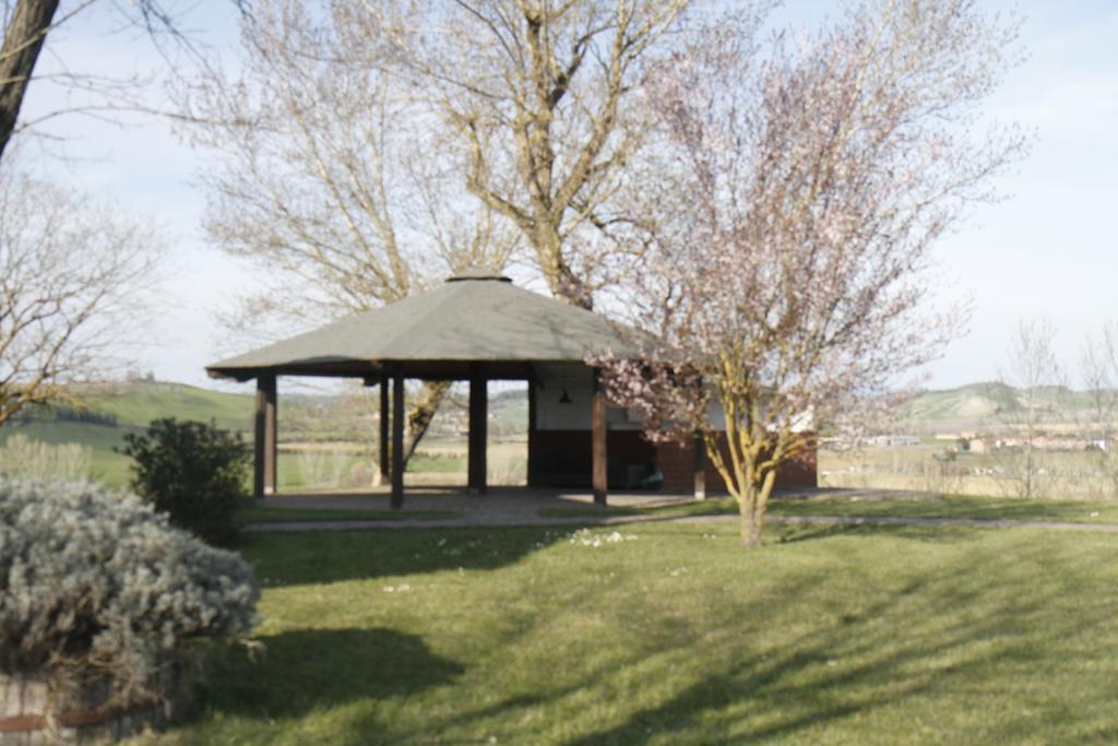 בונוקונבנטו Agriturismo Castello Saltemnano מראה חיצוני תמונה