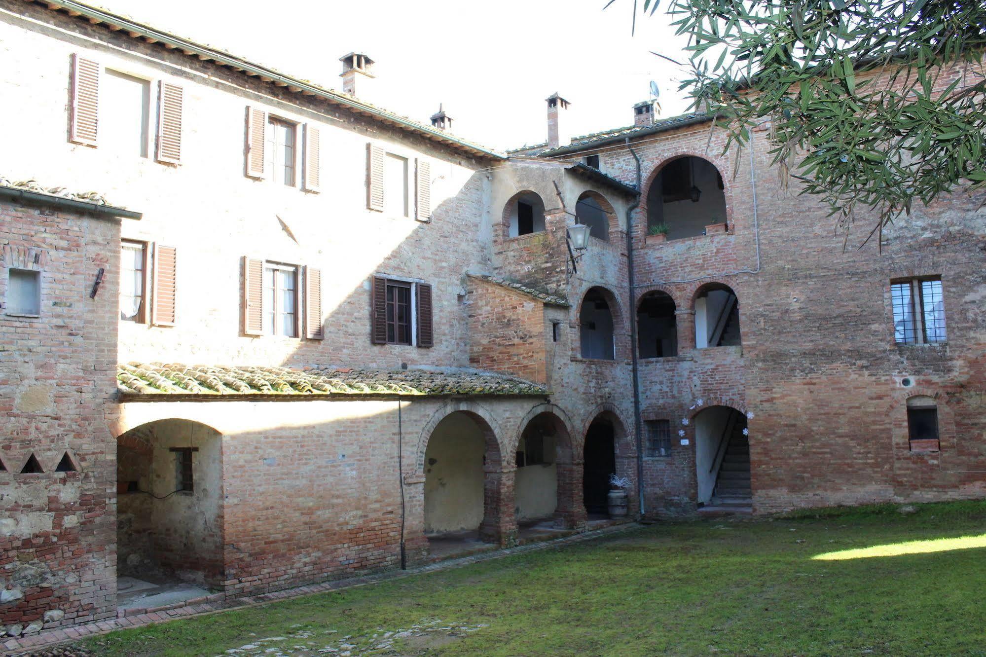 בונוקונבנטו Agriturismo Castello Saltemnano מראה חיצוני תמונה